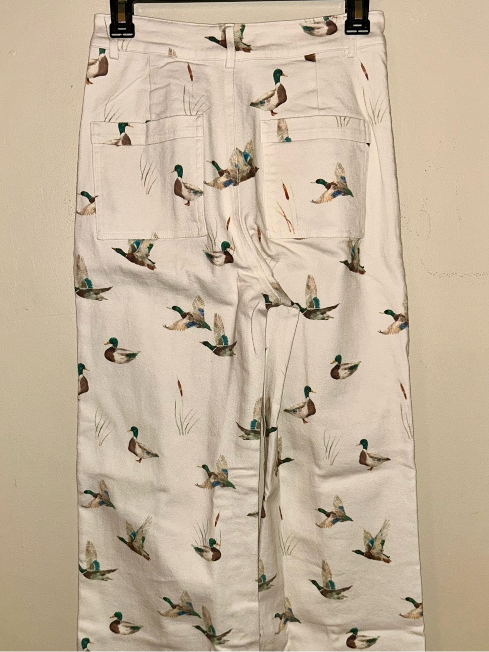 Mallard Stretch Denim Wide Leg Jeans in Ivory - Picture 7 of 8